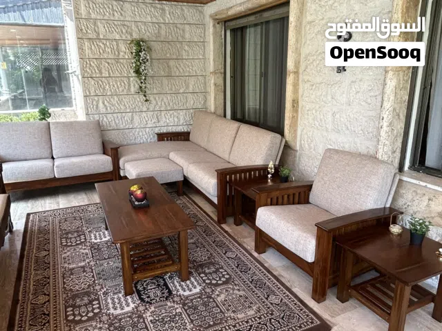 طقم كنب منزلي جديد للبيع مناسب لجميع المساحات وبتصميم أنيق