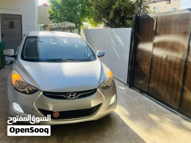 2011 هيونداي افانتي Limited