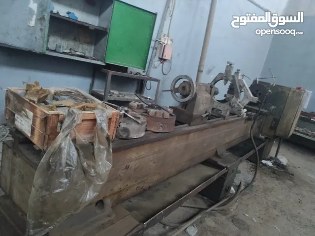مخرطة بولندية للبيع