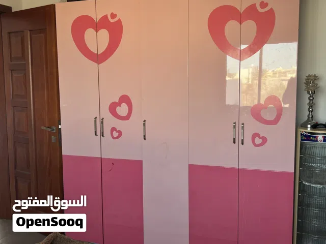 دولاب ملابس