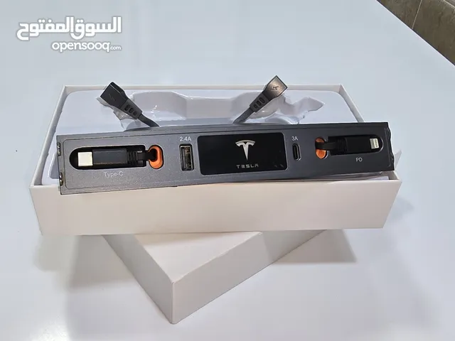 جهاز شحن داخل السيارة خاص بسياره (Tesla model Y) لموديل 2019 2020 2021 2022