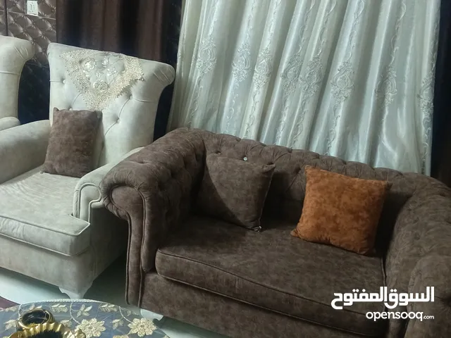 طقم كنب بحالة وكالة للبيع