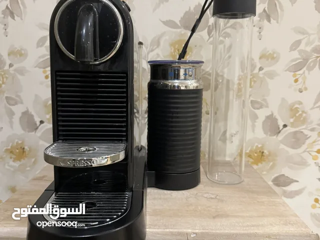 جهاز صنع قهوة شركة نسبريسو استخدام نظيف جداً