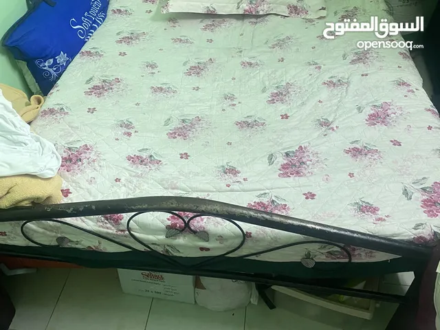 سرير حديد نفر ونص مع مرتبه