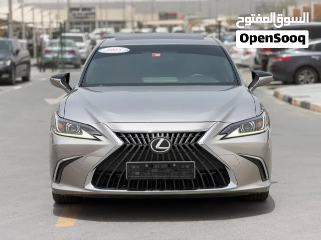 لكزس موديل 2023 ES300h هايبرد خليجي صبغ وكالي ضمان دخول السعودية وتسجيل السعودية