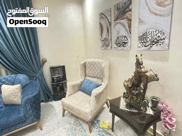 عفش غرفة ضيوف بحاله وكاله للبيع بسعر مناسب 400+طاولات+تحف تعليق عل حيط +تماثيل/350لحال بدون اي اضافه