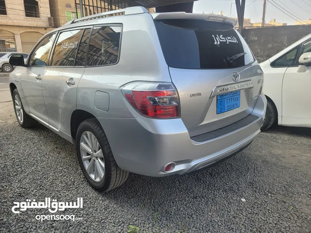 Used Toyota Highlander in Sana'a