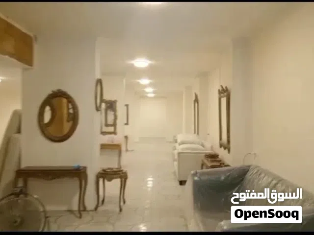 محل تجاري للبيع بحصه فى الارض فى مدينة نصر على شارع مصطفى النحاس الرئيسي 206م