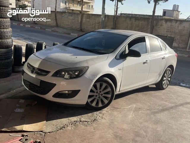 أوبل استرا