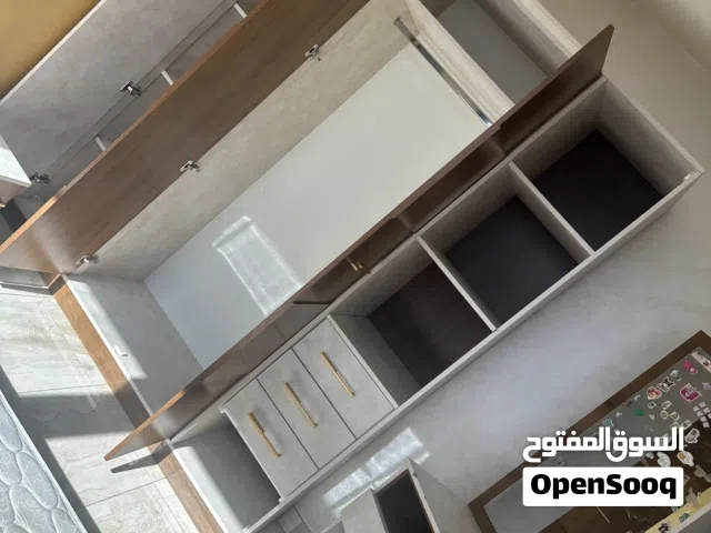غرفة نوم من غير الفرشة