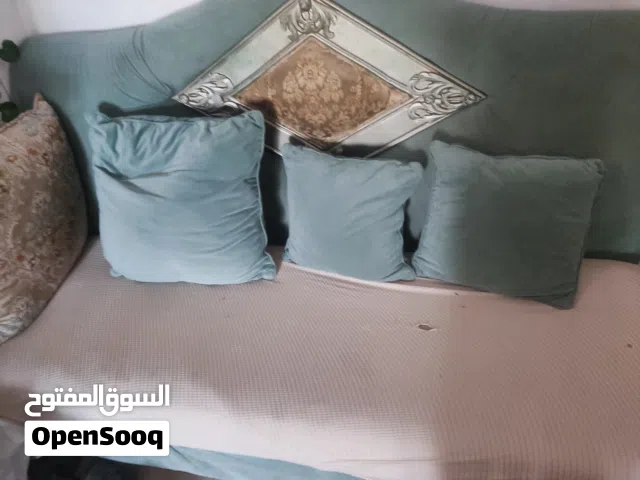 للبيع ثلث كنبات