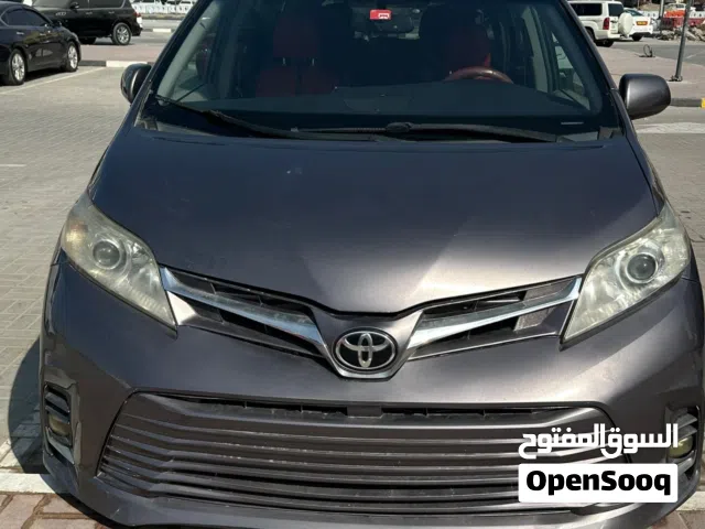 Toyota sienna 2016