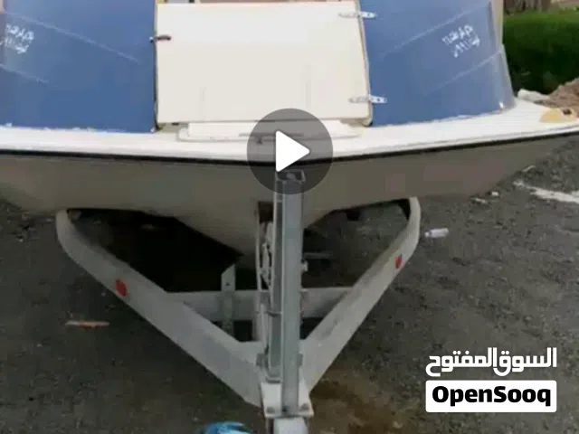 قارب عوامة
