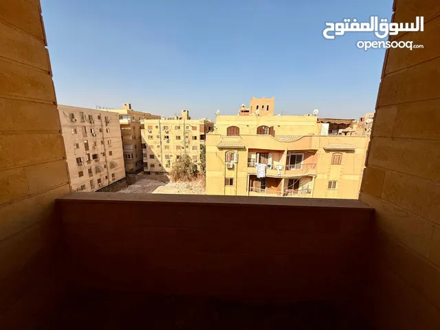 شقه 185 متر نصف تشطيب حدائق الاهرام البوابه 4 عقار سكني ممتاز الدور علي شقتين فقط
