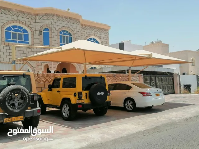 ورشة حدادة متخصصة بعمل المظلات الأبواب الشبابيك الدرج البرجولات مسقط صحار نزوى صلالة افضل أسعار