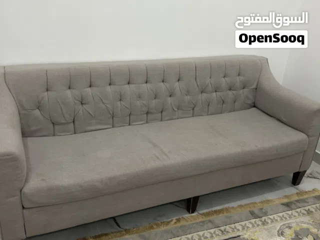 طقم كراسي ثنين صغار و ثنين كبار و سرير جديد لا يستخدم ولا مره.