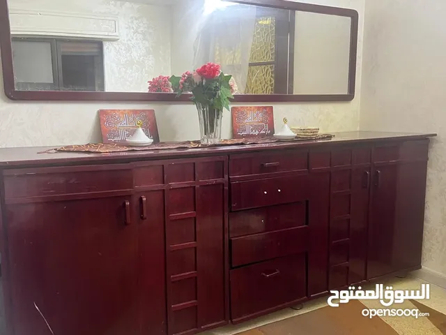 دلسوار وطاولة كبيرة للبيع