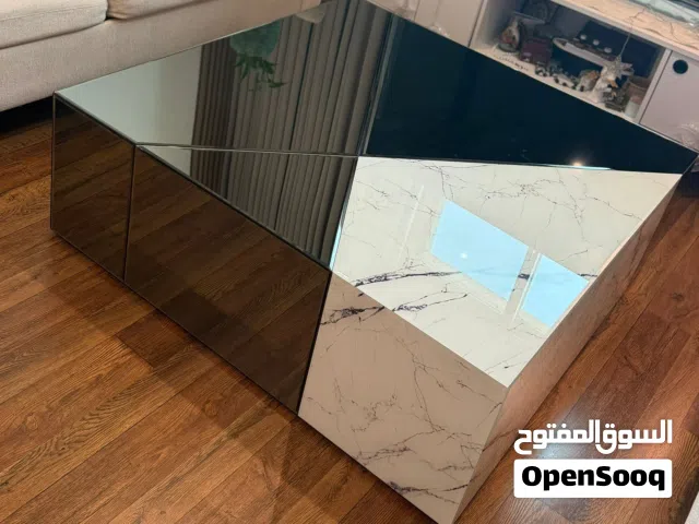 للبيع طاولة ماربل ومرايا فخمه من صفاة الغانم ،