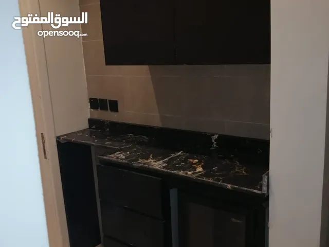 مطابخ مودرن تفصيل صاج المنيوم الماني مفصلات هيدرولك ايطالي سحاب بلوم نمساوي الرفوف دبل فايبر 8ملي عل