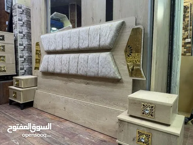 غرفة نوم ماستر مستعمل بحال الوكالة خشب لامينيت 18