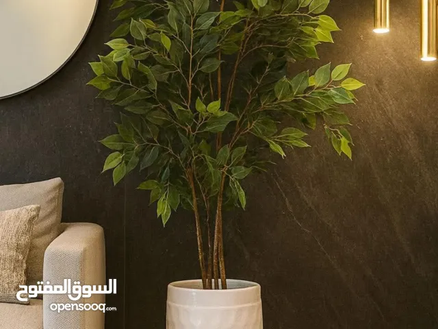 شجر صناعي اكثر من 30 نوع ويتوفر خدمة توصيل