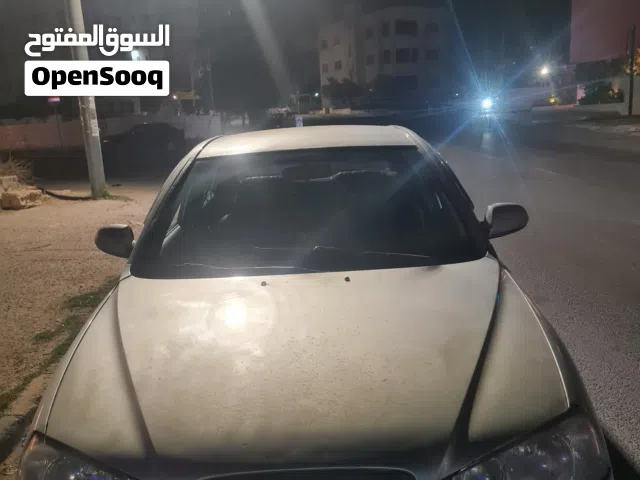 2002 هيونداي النترا Standard
