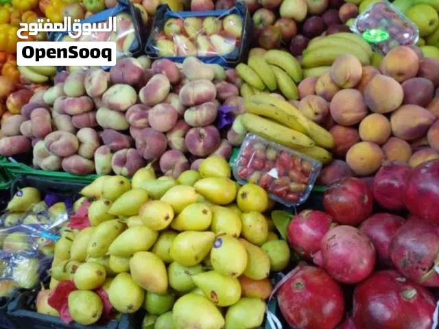 محل خضره للبيع جاهز للتسليم طوله 10متروعرضو 4متر موقعو مجمع الاغوار القديم موقع متميز شغال
