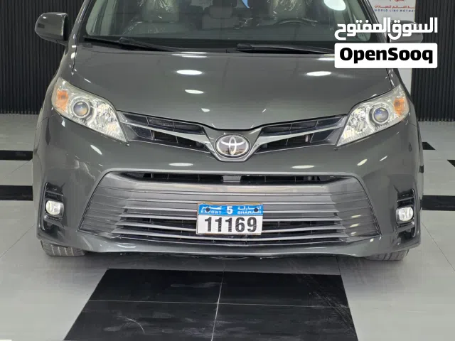 2020 تويوتا سيينا XLE
