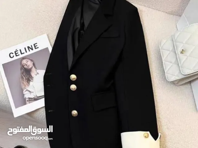 عبايات وفساتين وترنجات وبياضات ركنه وانتريه وكل اللي تحتاجيه وسوتات مختلفه بتبدء من 6.500 دينار
