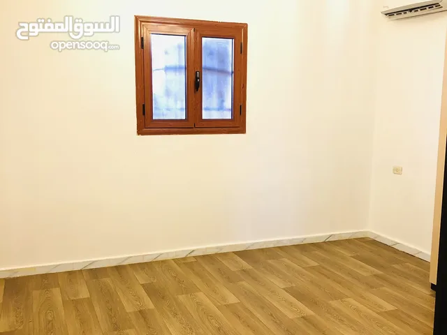 150 m2 More than 6 bedrooms Townhouse for Sale in Tripoli Tajura