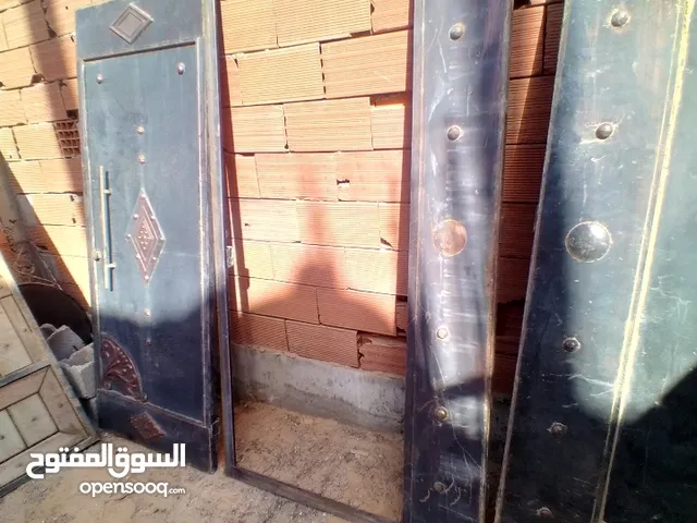 باب رئيسي كبير فردتين