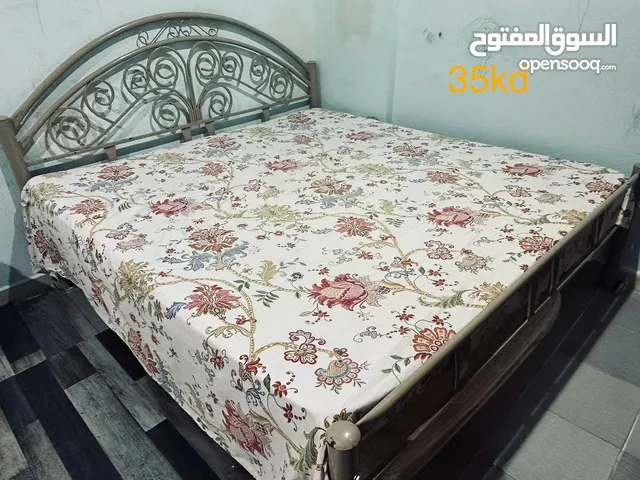 King size bed with mattress