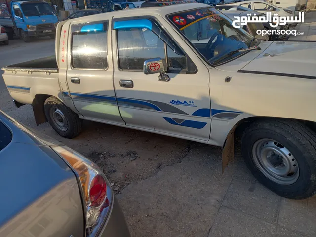 Used Toyota Hilux in Amman