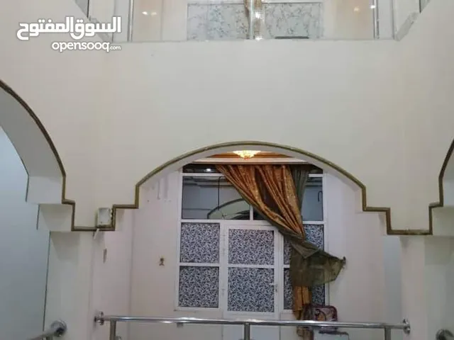 400 m2 More than 6 bedrooms Villa for Rent in Aden Other
