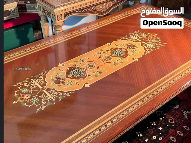طاولة طعام جديدة