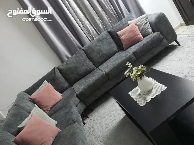 كورنر أميركي للبيع استخدام خفيف