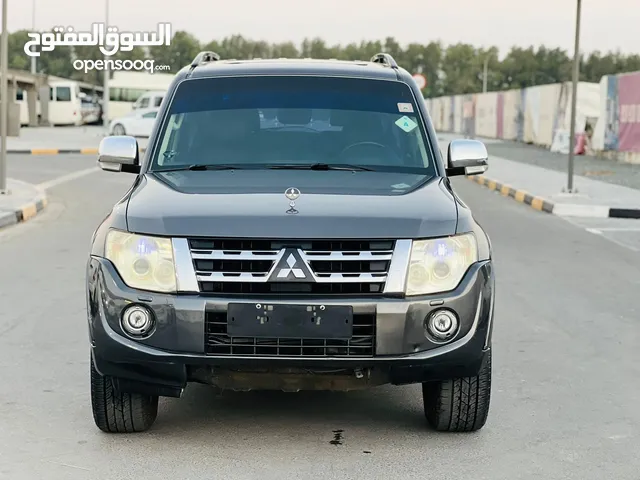 ميتسوبيشي باجيرو2013 Mitsubishi Pajero