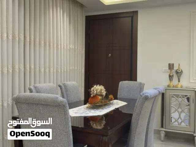 طاولة سفره مع 6كراسي بحال الوكاله مش مستعمله تقريبا