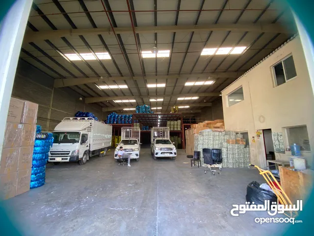 big warehouse for sharing rent in sharjah industrial 10