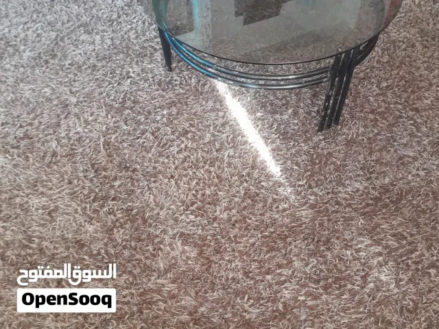 4ابواب خشب ثقيل بحال الوكاله وباب حمام بدون حلق نوعيه ثقيله وليس تجاري