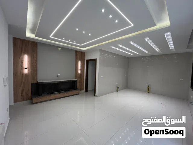 شقة للبيع في مرج الحمام حي ضباط بتشطيبات فندقية