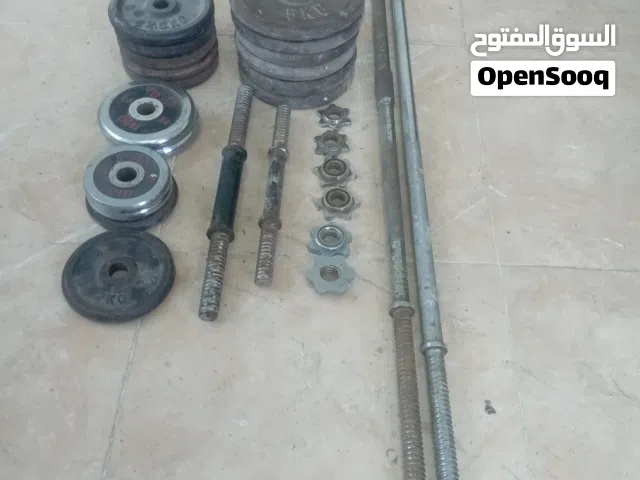 للبيع عده جم اوزان مشكله حديد صافي وليس ربر