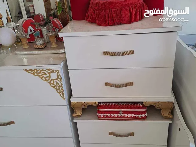 غرفة نوم مستعمله