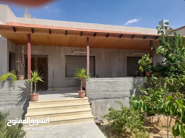 200 m2 3 Bedrooms Townhouse for Sale in Zarqa Dhlail