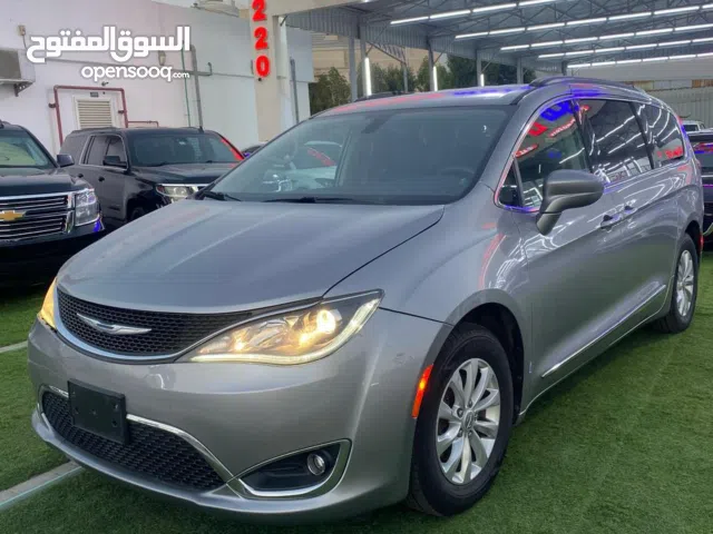 Used Chrysler Pacifica in Ajman