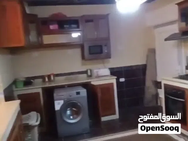 شقة للبيع في شارع الخروبة