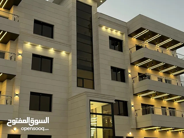 شقة للبيع شبه أرضي على مستوى الشارع 160م مع ترسات 100م بارقى أحياء شفا بدران باعلى مواصفات و تشطيبات