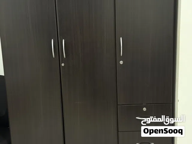 خزانة ملابس مستعمله للبيع