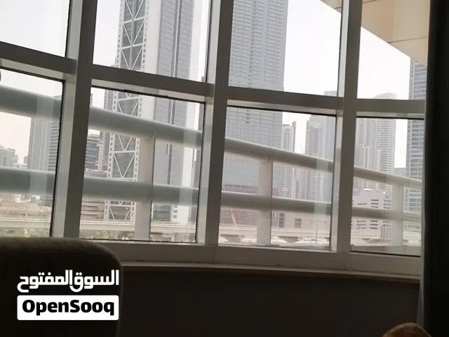 ابحث عن سكن او شخص معي شريك في سكن