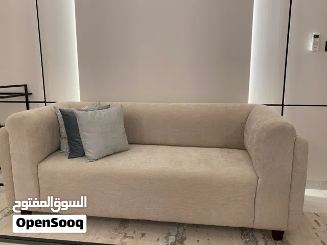 كنبات العدد2 للمجلس مستخدم اشهر فقط ، في حالة جيدة